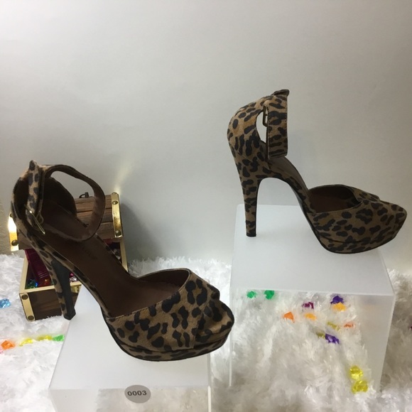 Women Platform Heels NWOT 003 - Picture 2 of 7